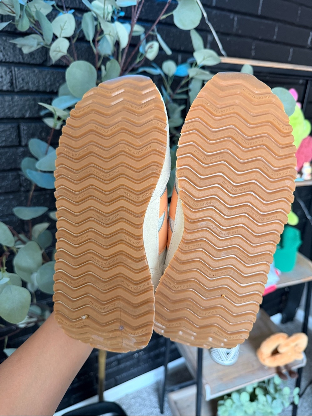 SOLD OUT New Balance Wmns 237 'Angora Hazy Peach' | Size 8 - Picture 7 of 7